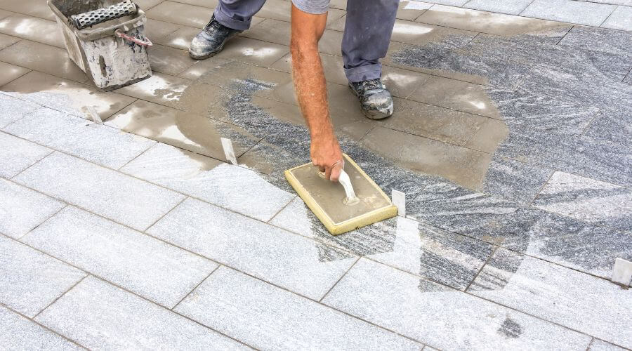Professional gutter cleaning in Aquilla, TX